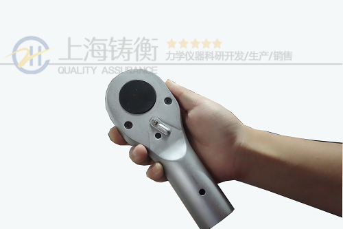 ���@Ť������