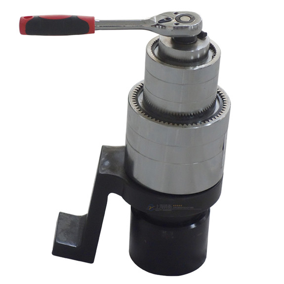 ��ж�����ݽzС��5000N.m��Ť����������