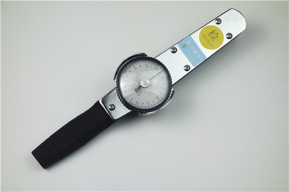 �z�(y��n)��˨�ۼ��Q�o��ֱ�xʽ220N.m���P(p��n)Ť���y(c��)������