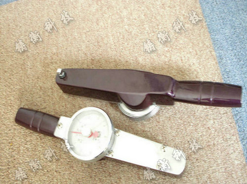 表盤式扭矩扳手圖片