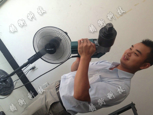 定扭矩電動扳手圖片